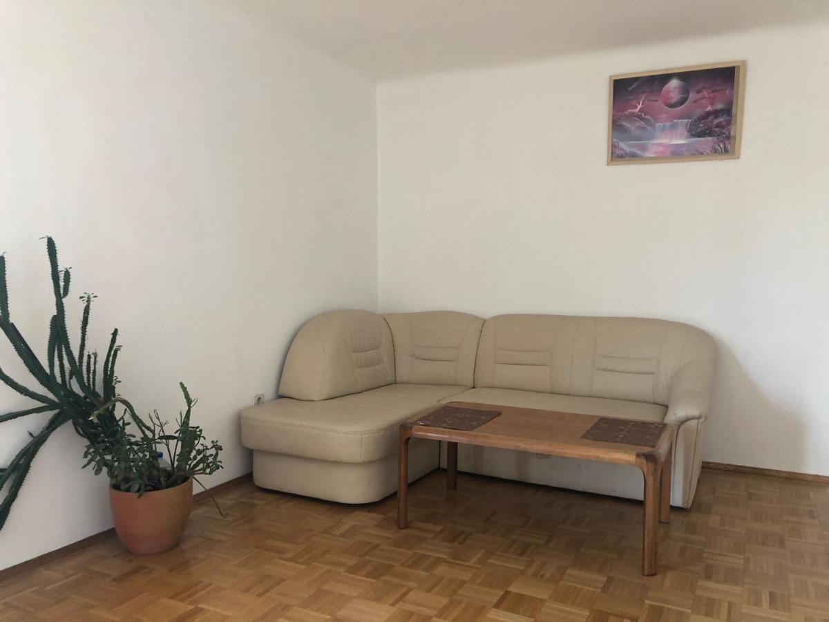 A Private Room In A Shared Apartment เวียนนา ภายนอก รูปภาพ